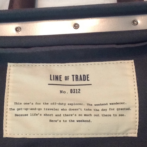 Gray Line Of Trade Weekender Bag - Picture 5 of 7